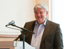 Joschka Fischer | Pressefotos | 9035 | © Effinger