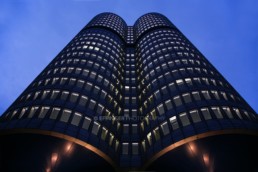 Architekturfotografie: BMW Hochhaus München bei Nacht | 0997 | © Effinger