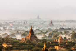 Pagoda forest of Bagan, Myanmar | 4239 | © Effinger
